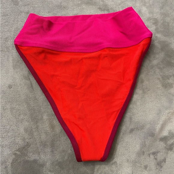 New! Beach Riot Emmy be mine colorblock high waisted bottom 24908 - Picture 8 of 9